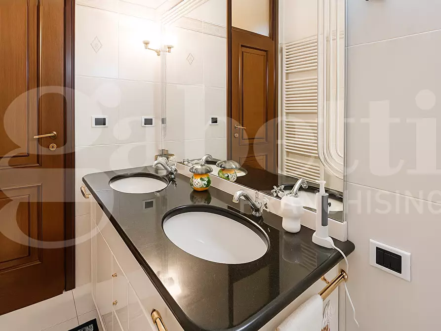 Immagine 19 di Casa quadrifamiliare in vendita  in Strada Santa Brigida, 64 a Moncalieri