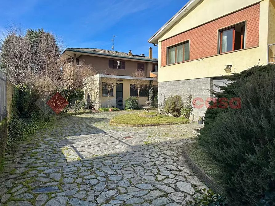 Immagine 14 di Villa in vendita  in Via Delle Robinie a Opera
