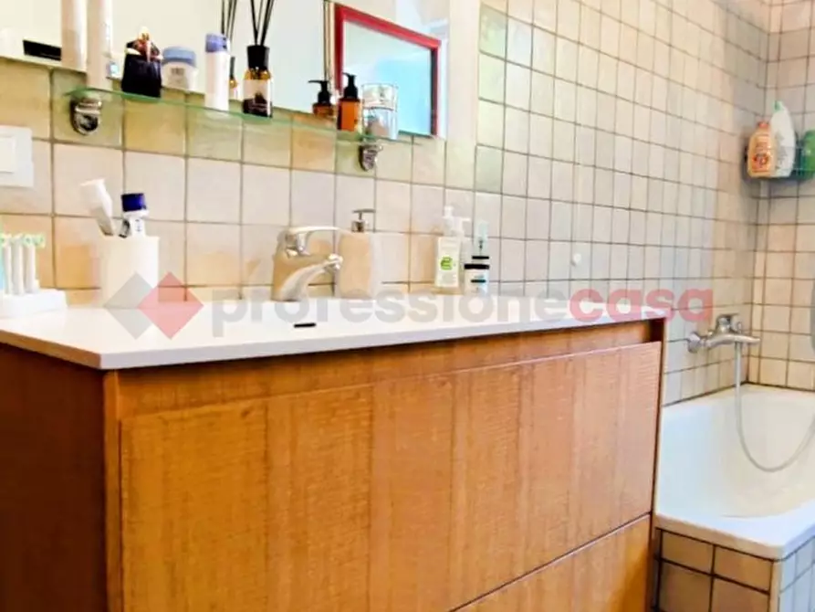 Immagine 48 di Appartamento in vendita  in Via TOGLIATTI, 11 a Locate Di Triulzi