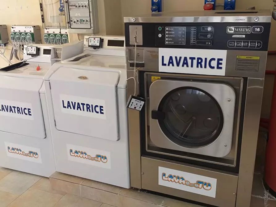 Immagine 47 di Rustico / casale in vendita  in Via R.Margherita, 27 a Messina