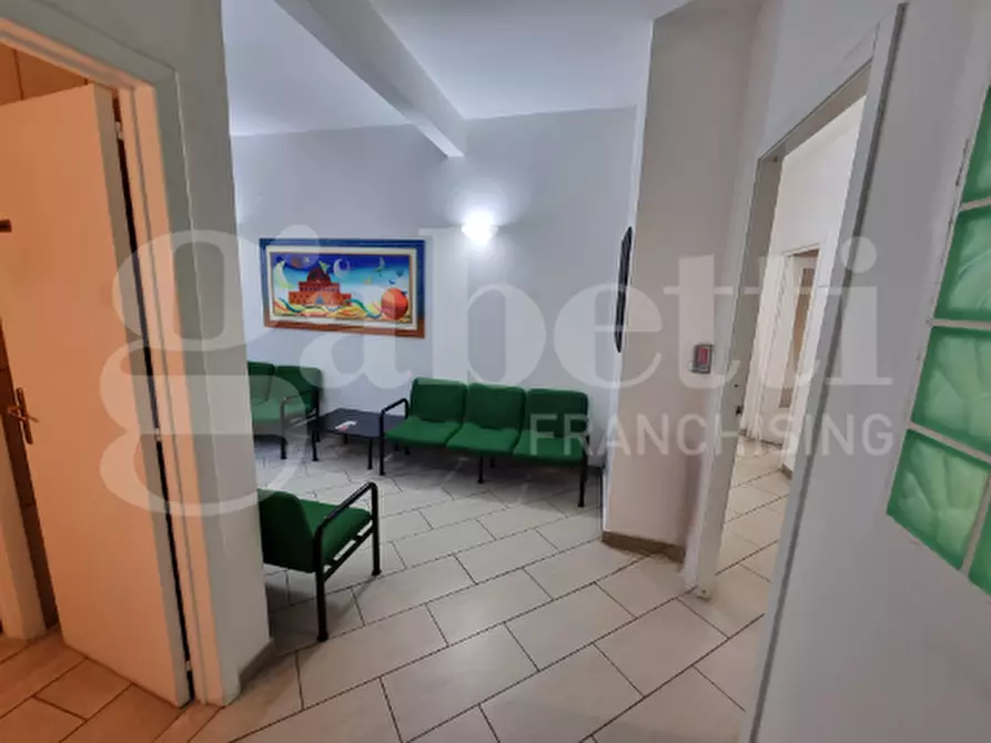 Immagine 1 di Appartamento in vendita  in Via della Resistenza a Bari