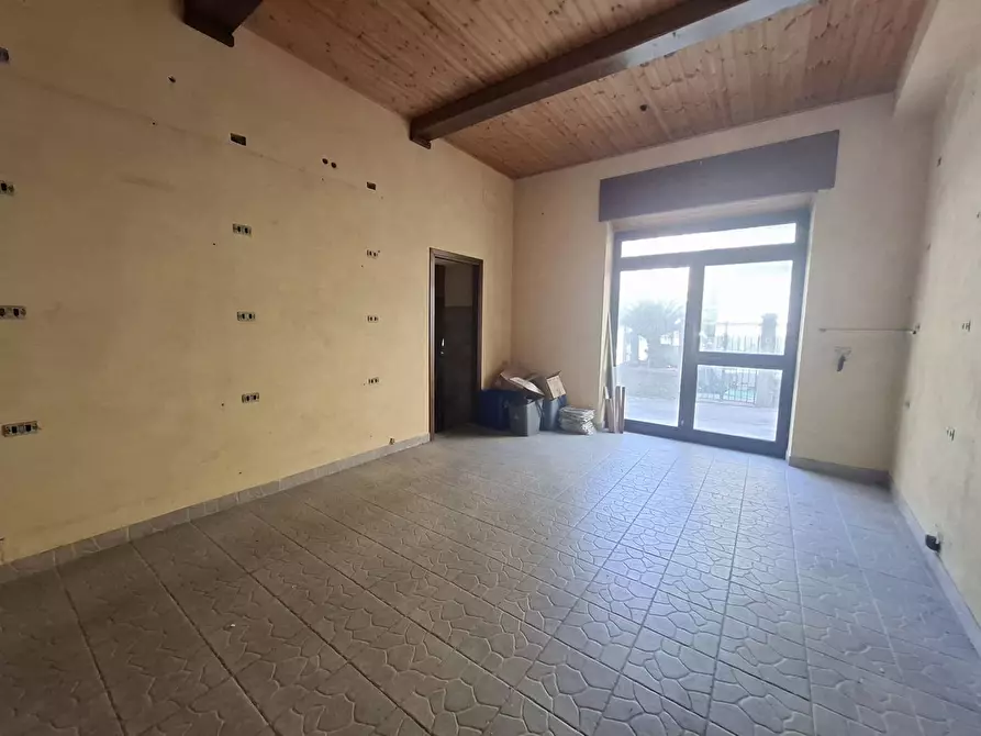 Immagine 13 di Negozio in vendita  in Via Firenze, 13 a Sora