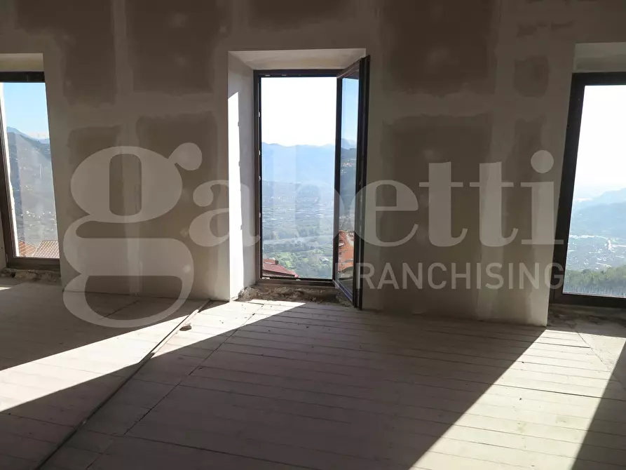 Immagine 9 di Appartamento in vendita  in Via I maggio, 4 a Follo