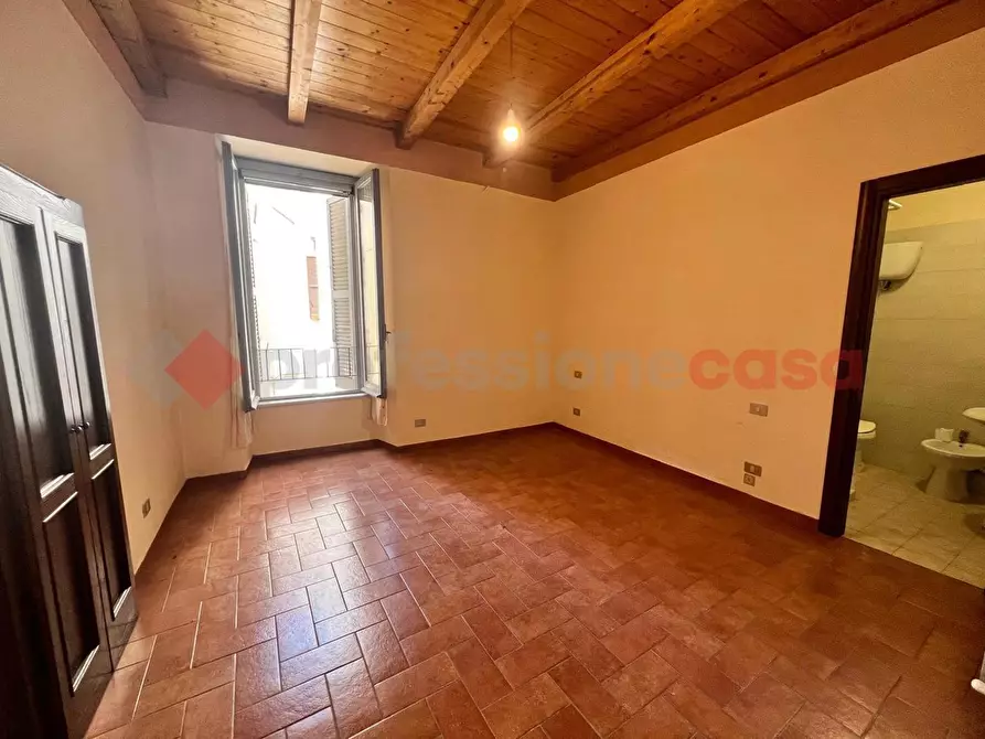 Immagine 13 di Appartamento in vendita  in Piazza Achille Sansi a Spoleto