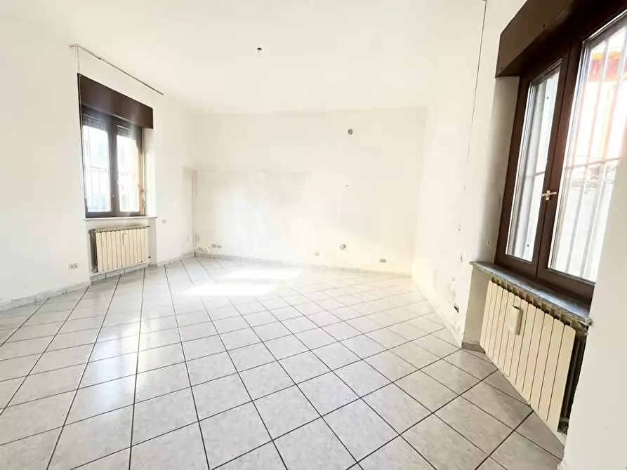 Immagine 3 di Palazzo in vendita  in Via Alessandria, snc a Legnano