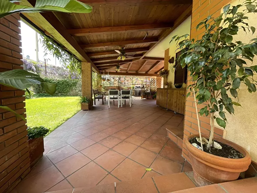 Immagine 3 di Villa in vendita  in Via fontana della camera, 635 a Sperlonga