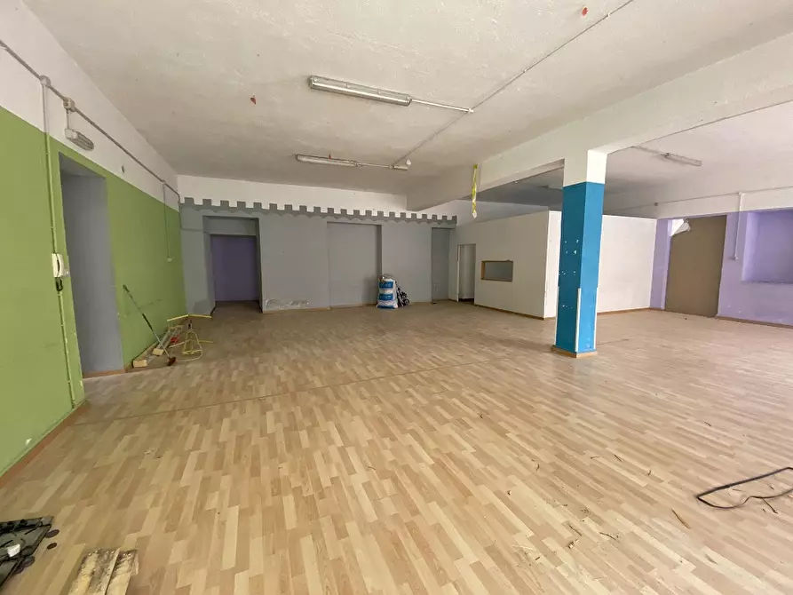 Immagine 2 di Laboratorio in vendita  in Via ARTURO BIANCHI, 00 a Manziana