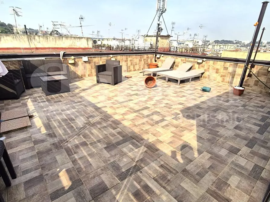 Immagine 13 di Appartamento in vendita  in Vico II s.m. avvocata a Napoli