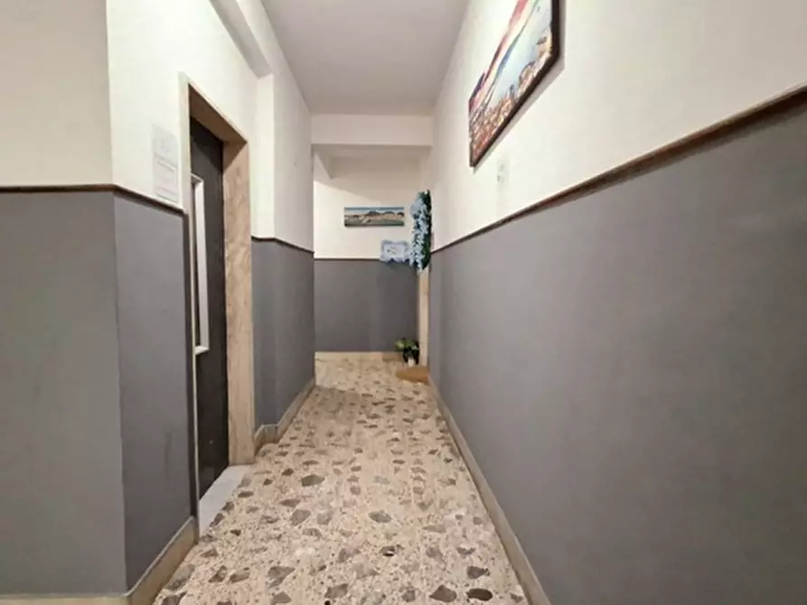 Immagine 4 di Appartamento in affitto  in Via Carriera Grande a Napoli