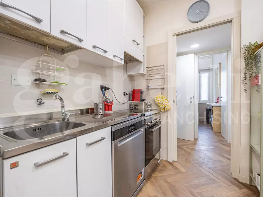 Immagine 4 di Appartamento in vendita  in Via dei Bruno, 69 a Roma