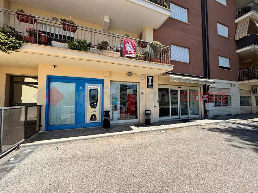 Immagine 1 di Attività commerciale in vendita  in Via Paolo Borsellino, 22 a Ferentino