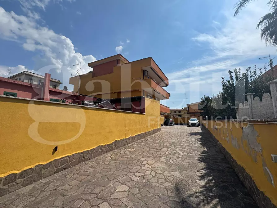 Immagine 2 di Attico in vendita  in Via della lontra, 15 a Ardea