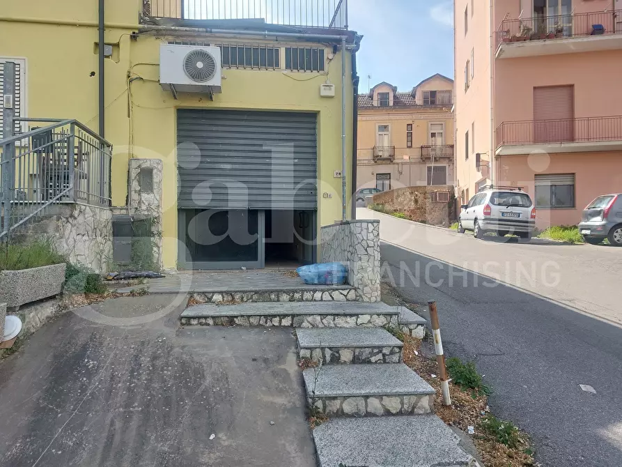 Immagine 3 di Negozio in vendita  in Via ANTONIO GENOVESI, 1 a Catanzaro