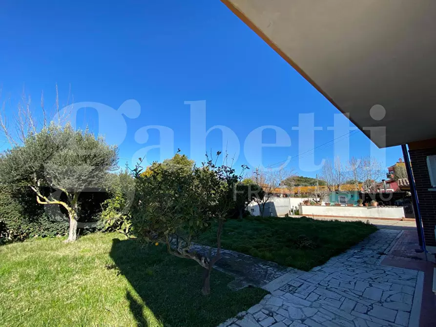 Immagine 5 di Appartamento in vendita  in Via della Luna, 257 a Fiumicino