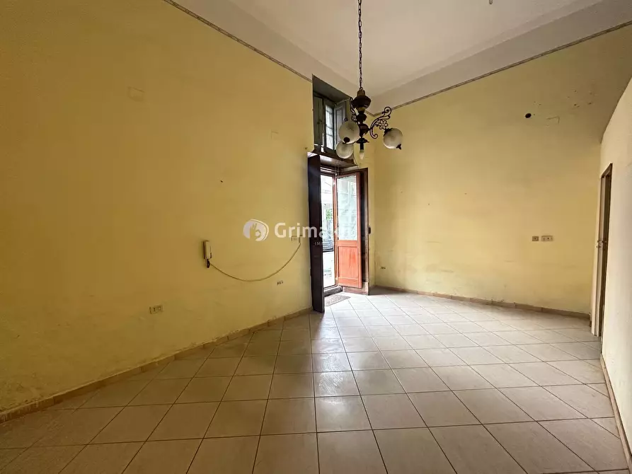 Immagine 2 di Negozio in affitto  in Via Leonardo Da Vinci, 39 a Acerra
