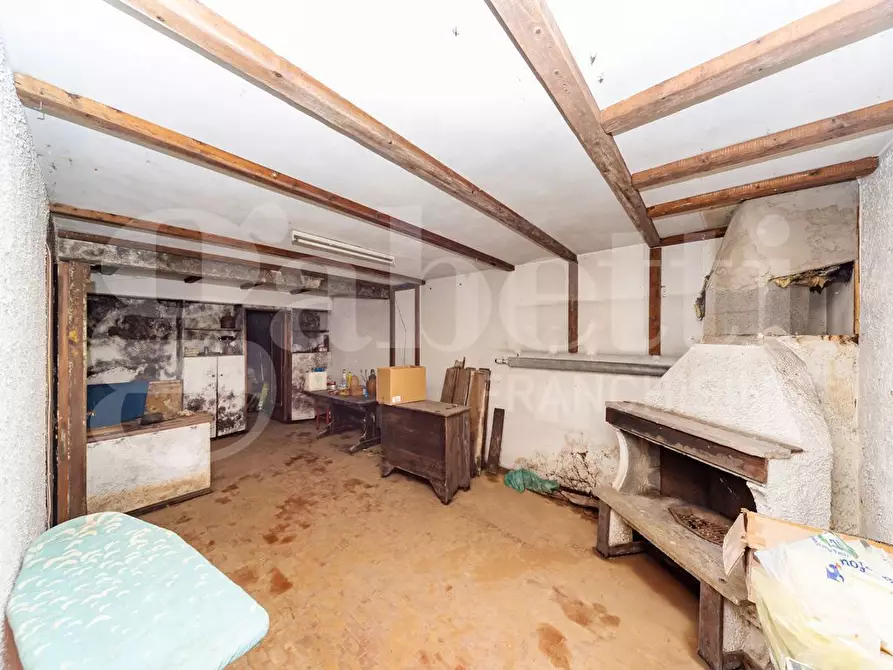 Immagine 43 di Villa in vendita  in Via Manara, 46 a Lesmo