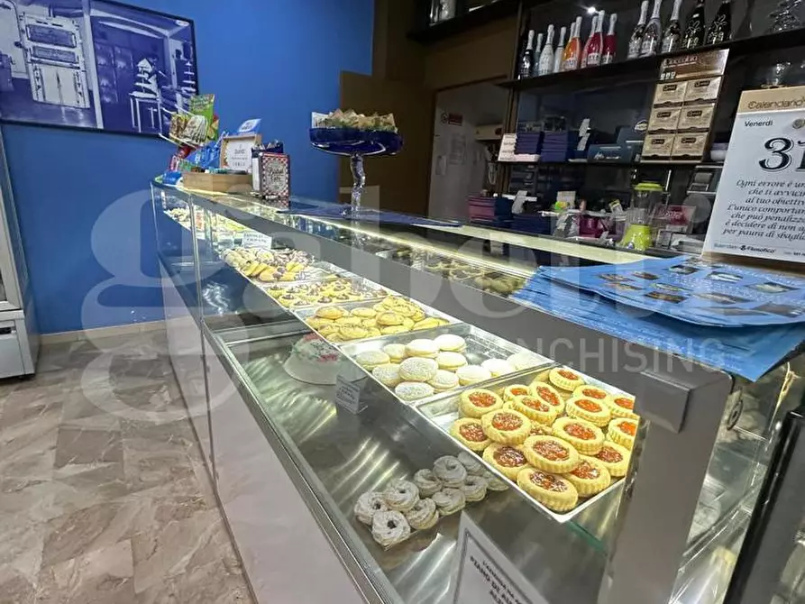 Immagine 3 di Bar / Ristorante in vendita  in Via Angelo Pomes, sn a Ostuni