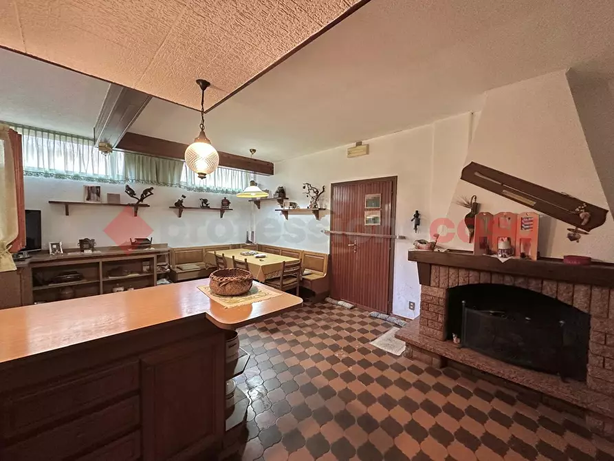 Immagine 46 di Villa in vendita  in Via Delle Robinie a Opera
