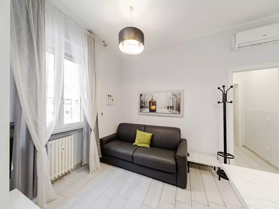 Immagine 11 di Appartamento in vendita  in Viale SUZZANI, 17 a Milano