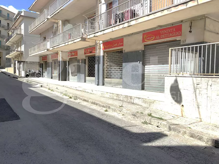 Immagine 1 di Negozio in vendita  in Via Antonino D'Antona, 8 a Ragusa