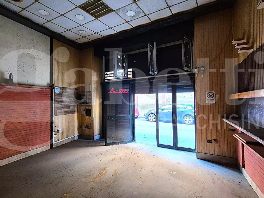 Immagine 2 di Negozio in affitto  in Corso Vittorio Emanuele III, 252 a Torre Annunziata