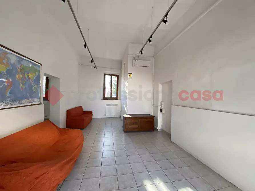 Immagine 4 di Negozio in affitto  in Via Masini a Castelfiorentino