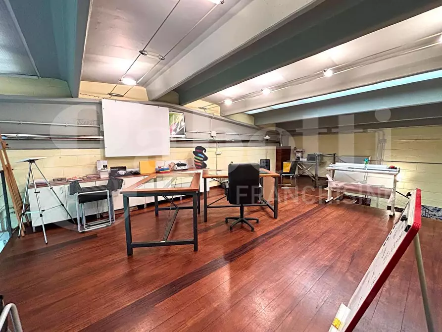 Immagine 7 di Loft/Open space in vendita  in Via dell'Artigianato a Finale Ligure
