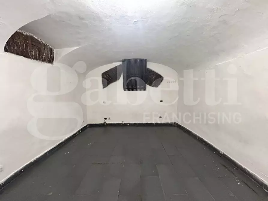 Immagine 11 di Magazzino in vendita  in Via Foligno, 6 a Roma