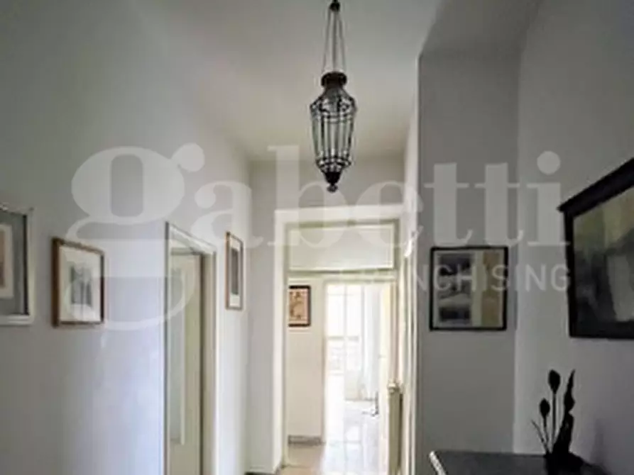 Immagine 5 di Appartamento in vendita  in Via Francesco Bulgarini a Tivoli