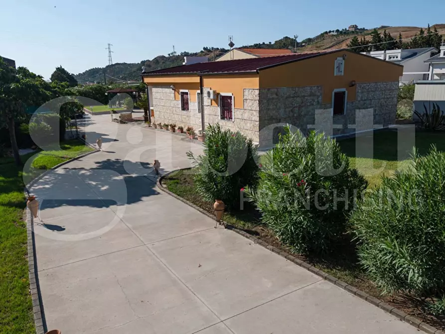 Immagine 13 di Villa in vendita  in Via TRAVERSA EMILIA, 16 a Catanzaro