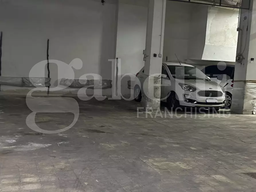 Immagine 4 di Box auto in vendita  in Viale Tartaglia a San Giorgio A Cremano