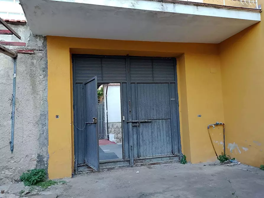 Immagine 42 di Casa indipendente in vendita  in Via Trento a Mondragone
