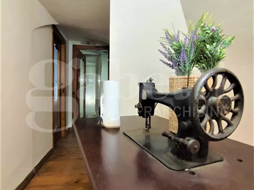 Immagine 18 di Appartamento in vendita  in Corso V. EMANUELE III, 418 a Torre Annunziata