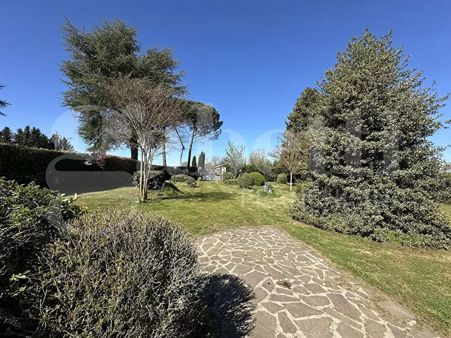 Immagine 5 di Villa in vendita  in Via FONTE CAPOCCIA, 00 a Bassano Romano