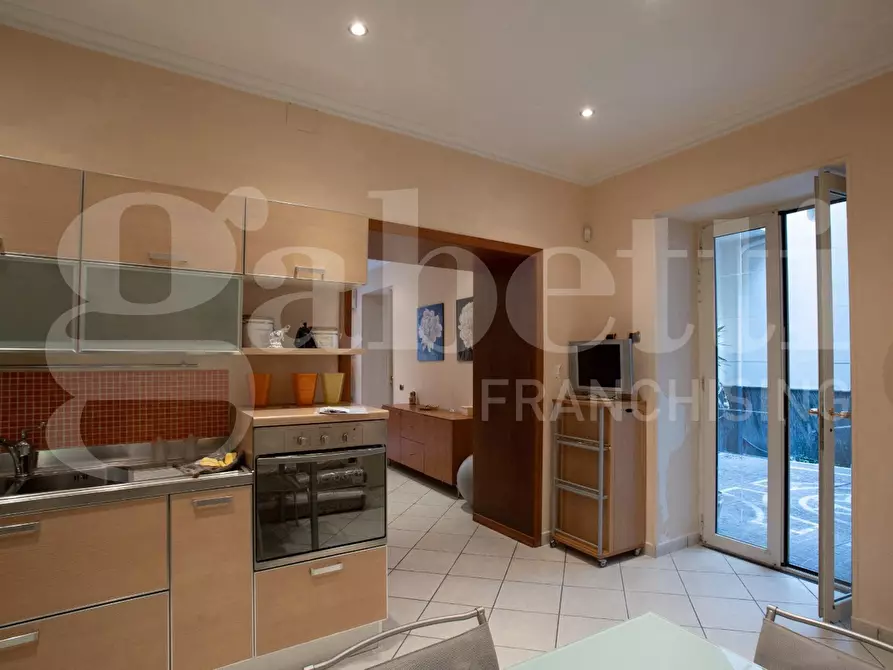 Immagine 6 di Casa indipendente in vendita  in Corso Durante a Frattamaggiore