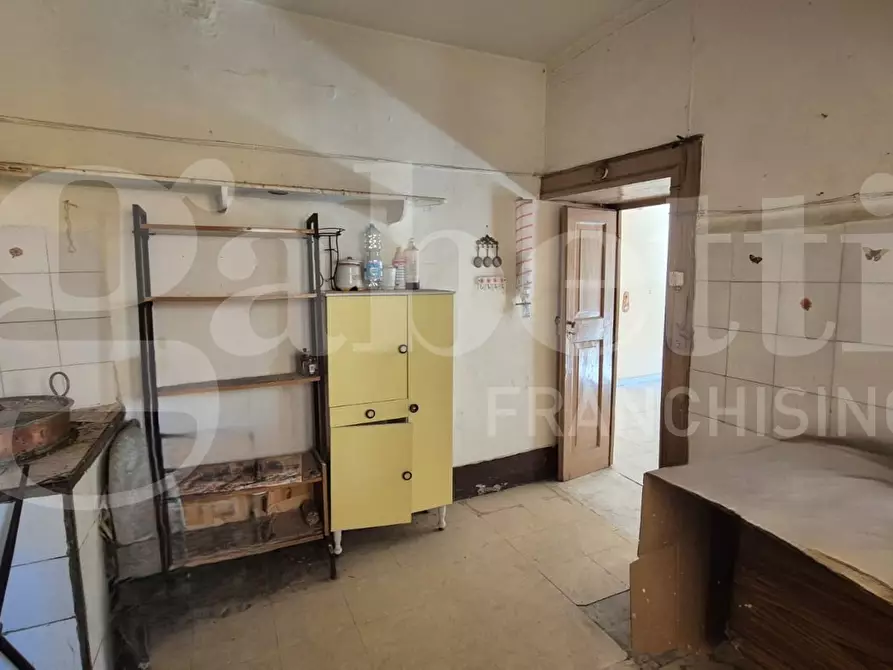 Immagine 19 di Appartamento in vendita  in Piazza Ernesto Cesaro, 13 a Torre Annunziata