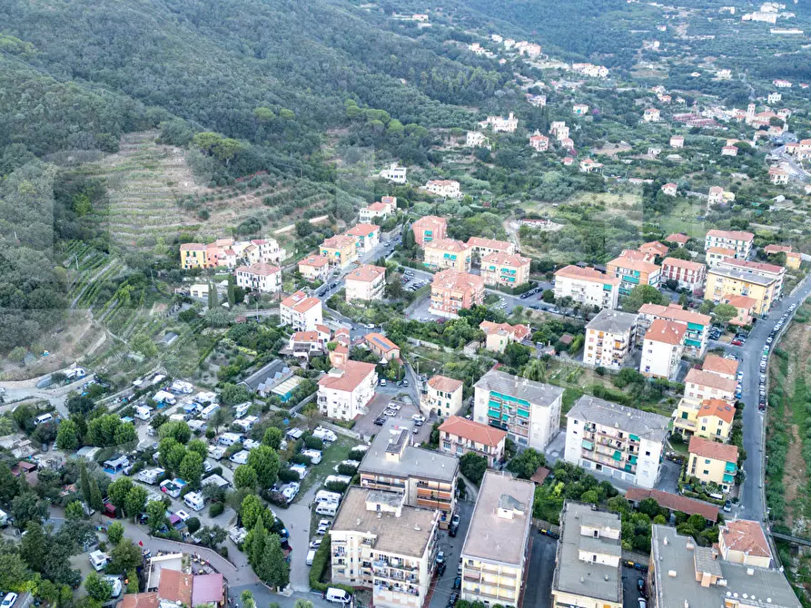 Immagine 9 di Appartamento in vendita  in Via Calvisio a Finale Ligure