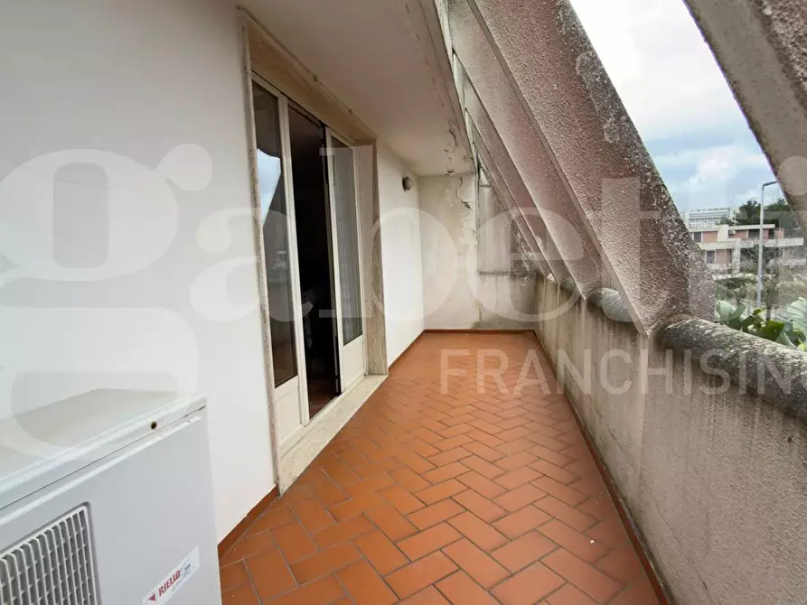 Immagine 39 di Villa in vendita  in Via Giovan Leonardo Marugi, 1 a Lecce