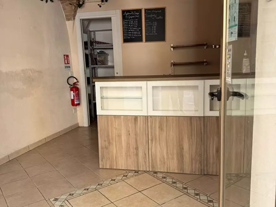 Immagine 3 di Attività commerciale in vendita  in Via ARNIENSE, 43 a Chieti
