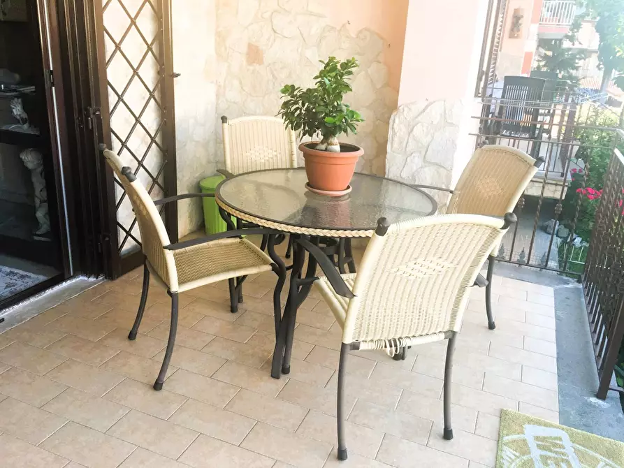 Immagine 20 di Villetta a schiera in vendita  in Via Cassaro, 88 a Roma