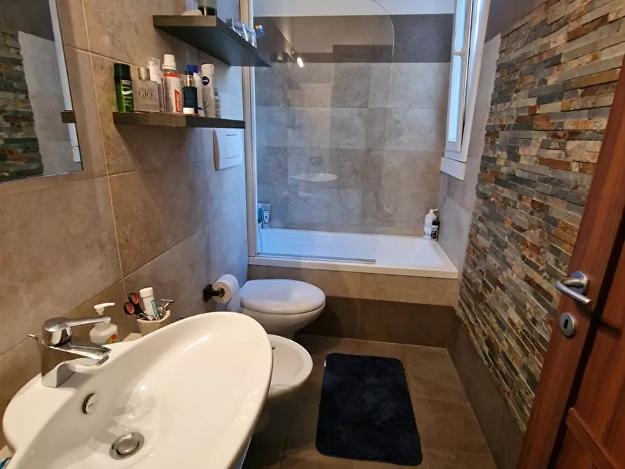 Immagine 9 di Appartamento in vendita  in Via del Forte Tiburtino, 160 a Roma