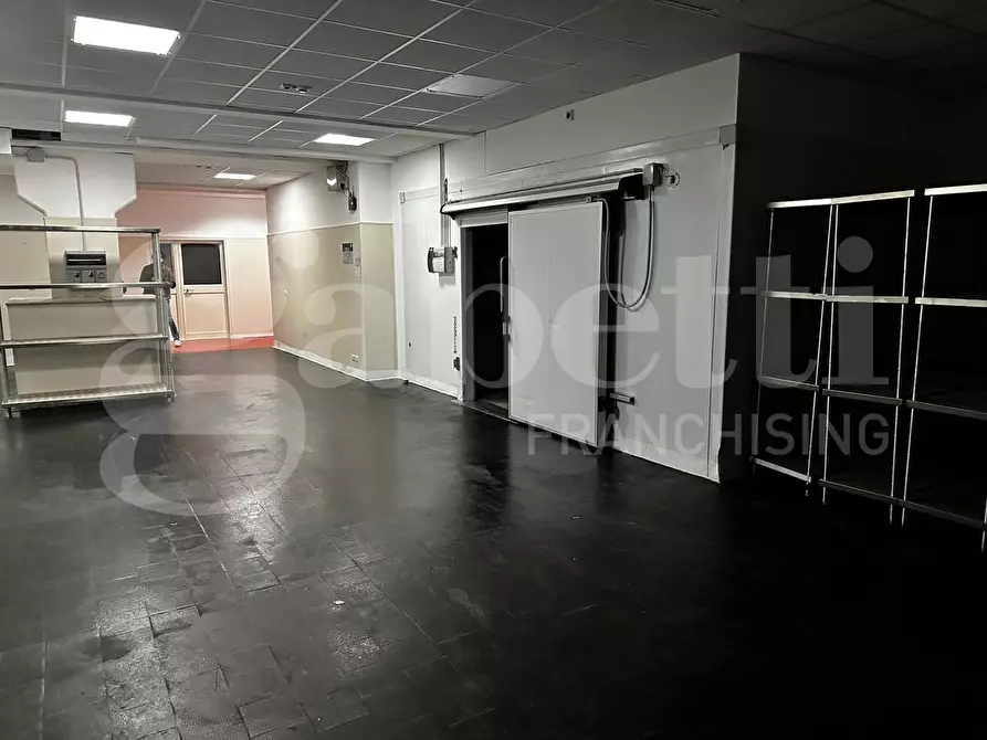 Immagine 26 di Capannone industriale in vendita  in Via Dei Calafati a Molfetta