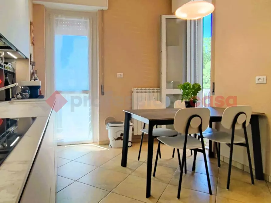 Immagine 5 di Appartamento in vendita  in Via TOGLIATTI, 11 a Locate Di Triulzi