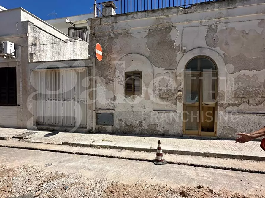 Immagine 1 di Casa indipendente in vendita  in Viale Petrolla, sn a Ostuni
