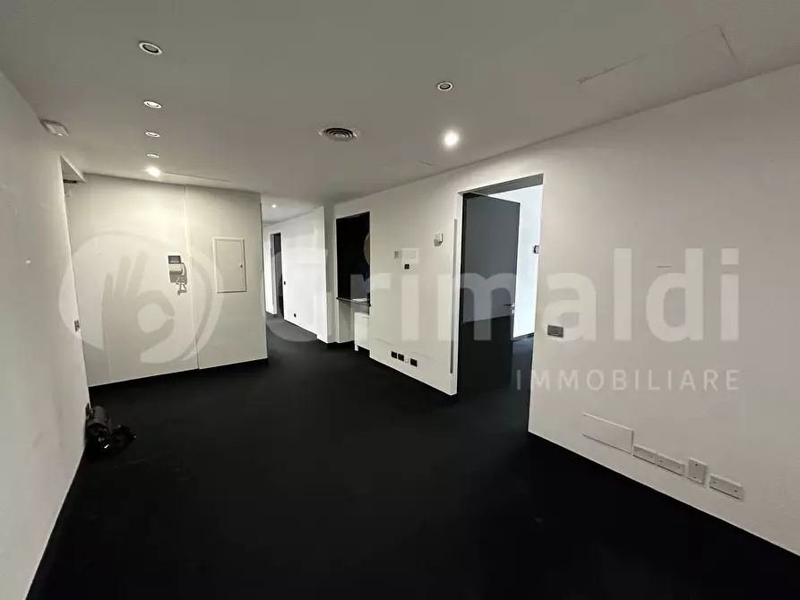 Immagine 21 di Ufficio in affitto  in Via antonio Canova, 19 a Milano