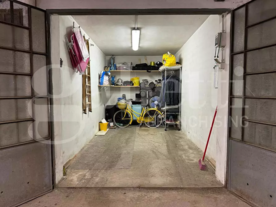 Immagine 1 di Box auto in vendita  in Via Costa a Collegno