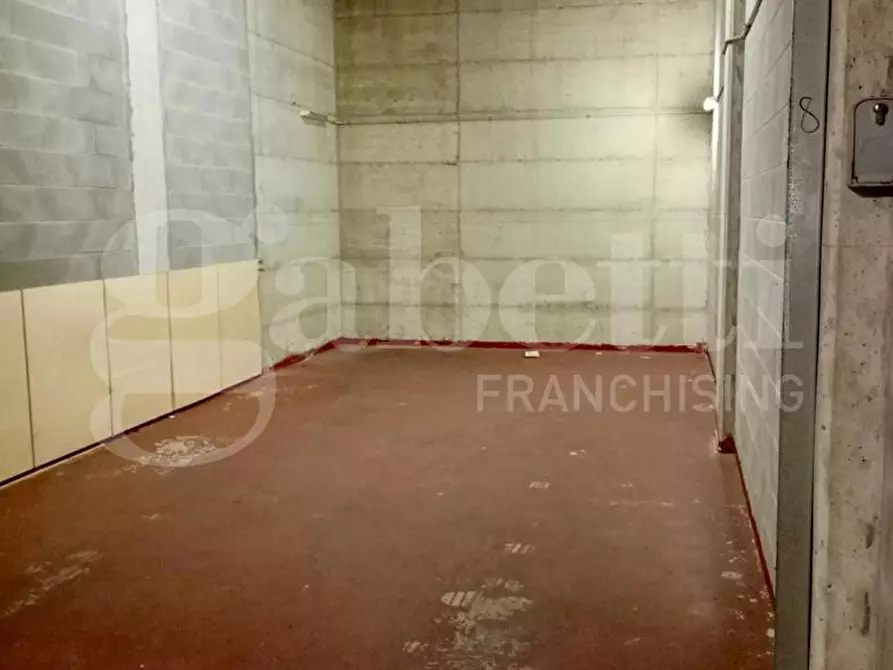 Immagine 1 di Box auto in vendita  in Via Candido Balma a Rivalta Di Torino