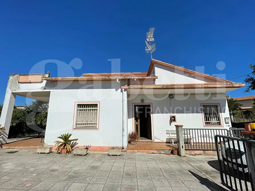 Immagine 2 di Casa indipendente in vendita  in Via Primo Maggio, 2A a Nereto