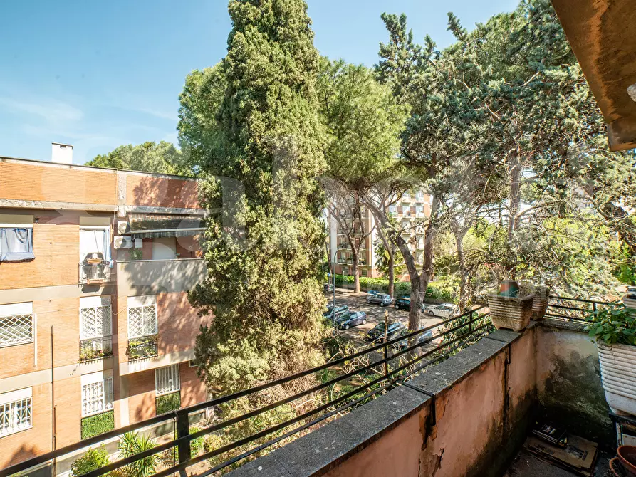 Immagine 20 di Appartamento in vendita  in Viale Oscar Sinigaglia, 11 a Roma
