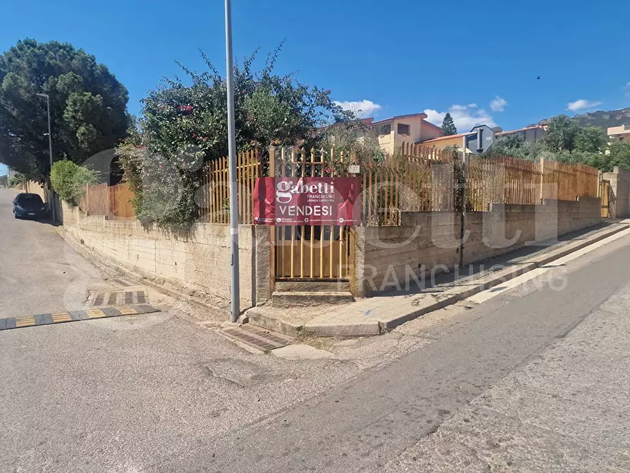 Immagine 2 di Terreno residenziale in vendita  in Via Bari, 27 a Capoterra